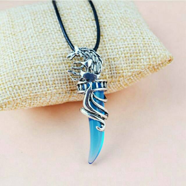 kalung serigala biru impor korea