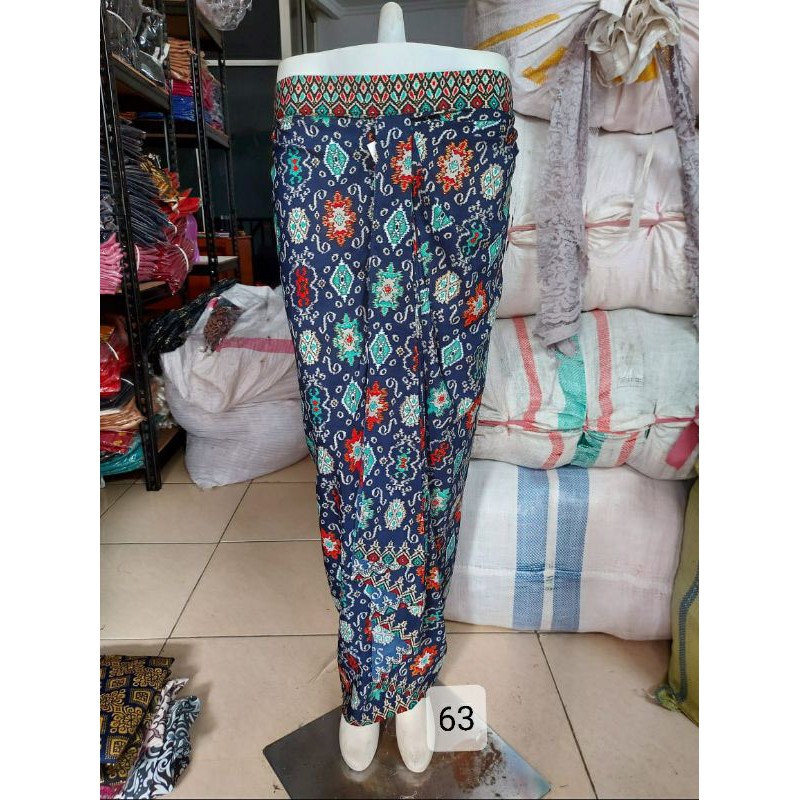 (2/3) Rok batik FOIL EMAS pinggang karet. Langsung pakai. Termurah produksi sendiri. KeroncongBusana-63