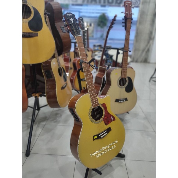 Gitar Taylor elektrik