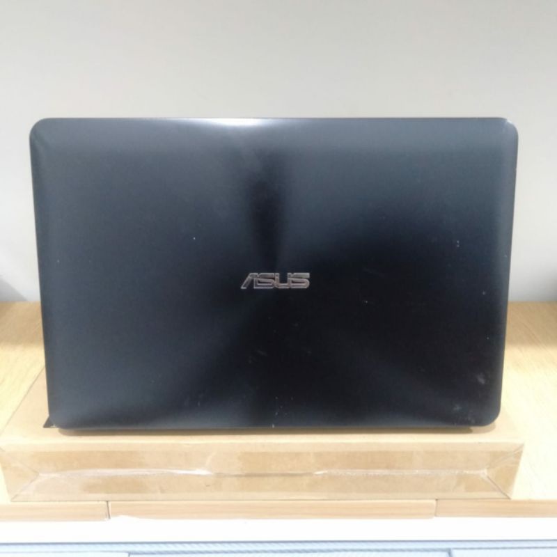 Laptop Asus X555Q Amd A12-9720P Ram 8GB HDD 1TB  Vga Amd radeon R7 graphics layar 15 inc Windows 10