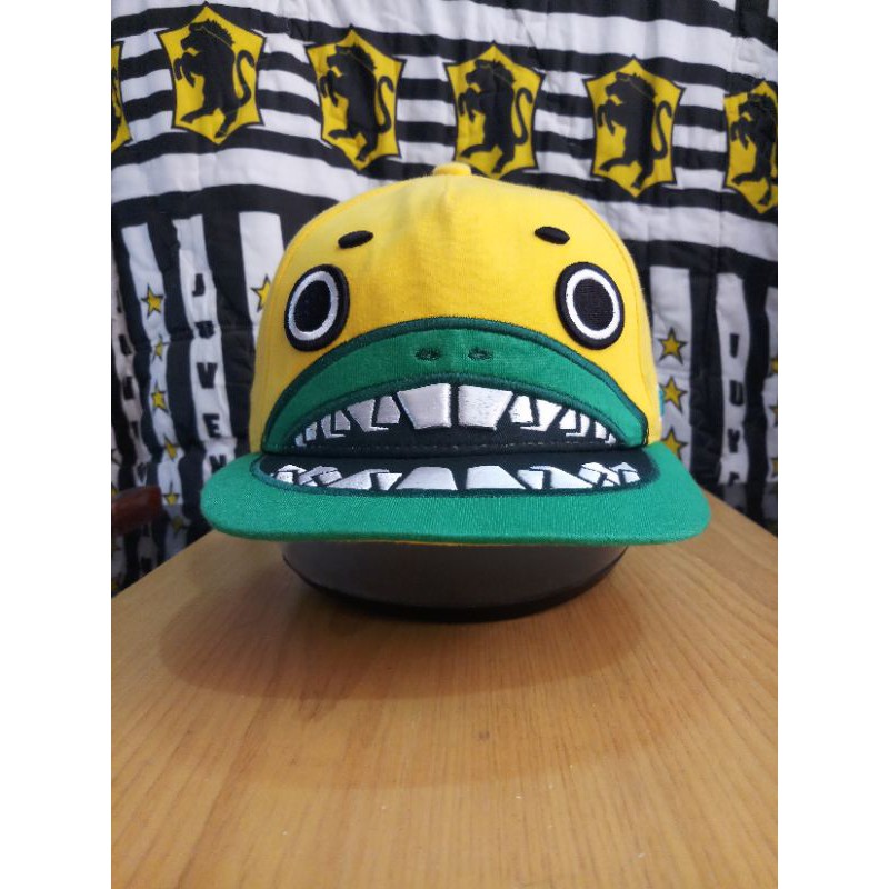 Topi snapback visor pendek second Elstinko original with tag Angular karakter