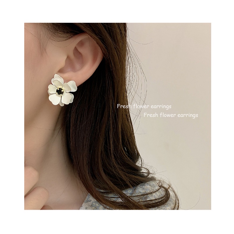 Anting stud Desain milk white Untuk Wanita