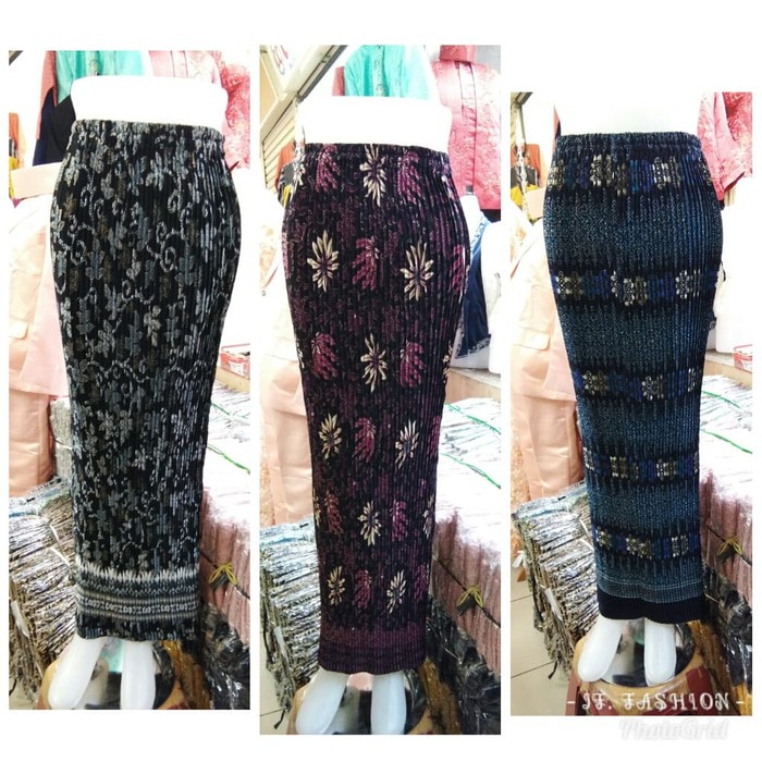 Rok Plisket Panjang Aisyah Maxi Jumbo Wanita - Abu-abu Muda