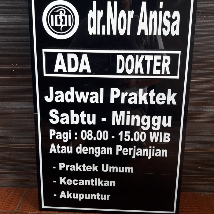 

Papan Nama Dokter akrilik sign label acrylic Keren