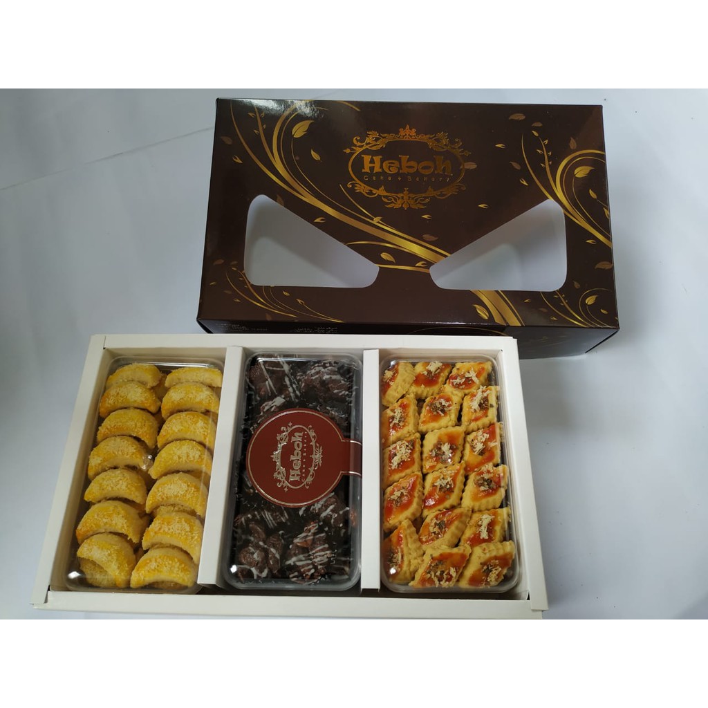 

Paket I Kue Kering Lebaran Premium Isi 3 Toples By Heboh Cookies
