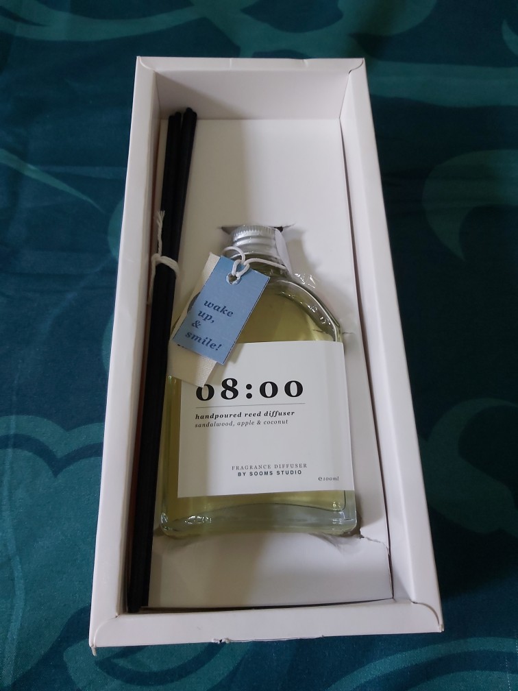 08:00 Reed Diffuser 100ml - Sandalwood, Apple & Coconut