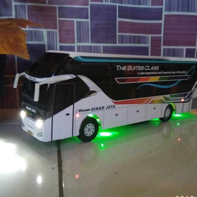 MINIATUR BUS BESAR SINAR JAYA