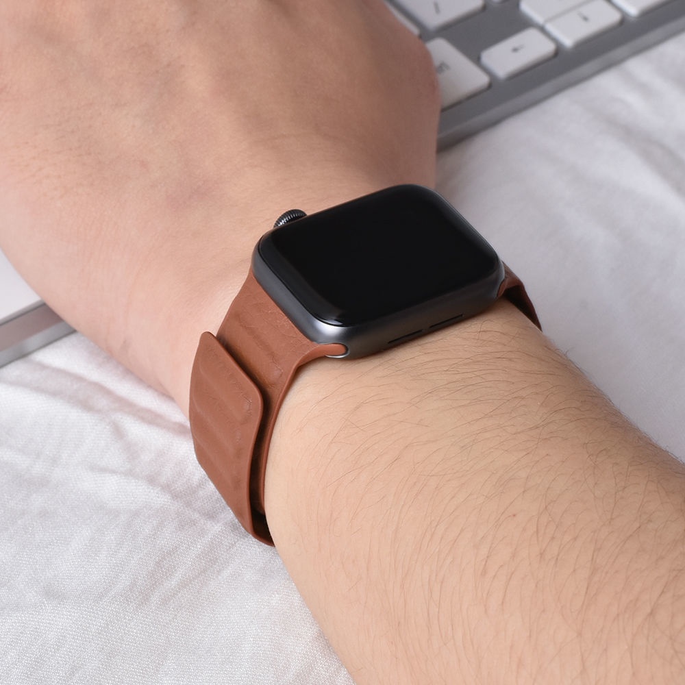 Genuine Leather Strap for APPLE WATCH 7 6 SE 5 4 3 iWatch Leather Magnetic Loop Band 41 45 44 42 40 38mm