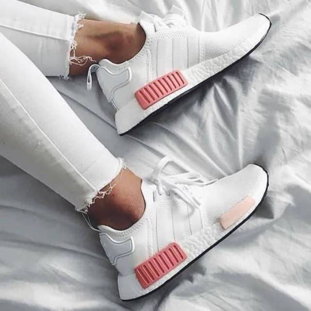 white and pink nmd womens