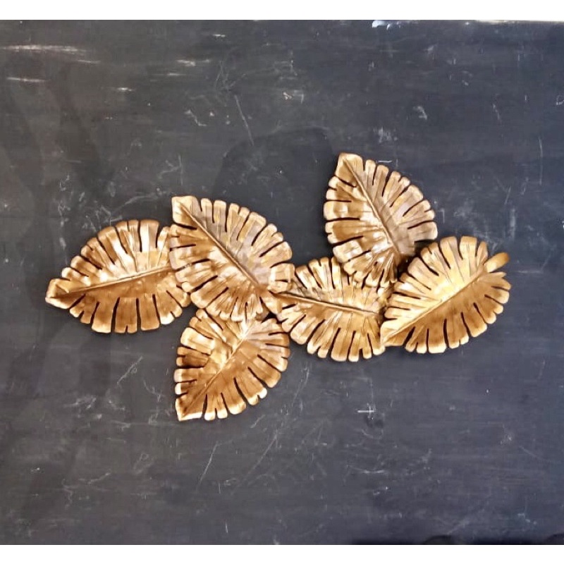 Hiasan Dinding Logam/Wall Decor untuk Kamar, Resto, Hotel, dll Motif Daun Handmade