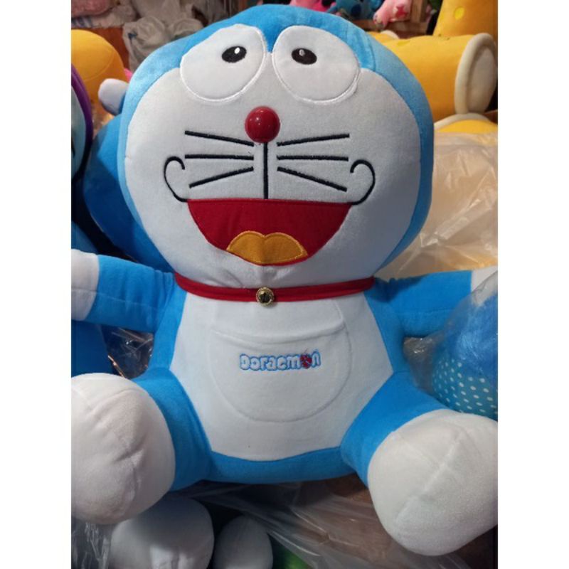 - Boneka doraemon JUMBO CHOSY -terbuat dari bahan yelvo lembut dan bisa di cuci - tinggi boneka JUMBO berat boneka 1 kg - isi full dacron tidak ada campuran limbah garmen - berlabel SNI - dijamin baru dan berkualitas tinggi