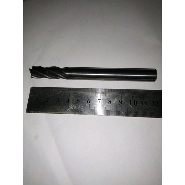 

Endmill 12 x 120 bekas seken layak pakai I NEW21