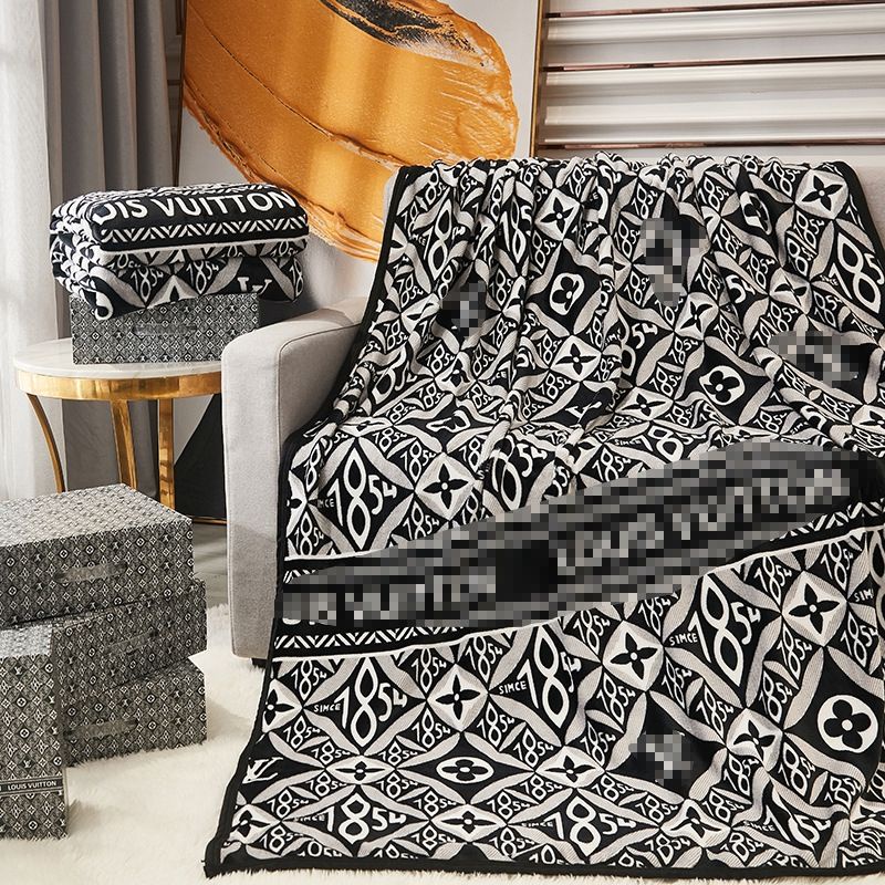 SELIMUT LVI Black DEWASA BAHAN IMPORT LEMBUT UK 150 X200(INCLUTE BOX)