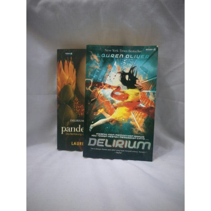 Original Novel Buku Delirium Pandemonium Bekas