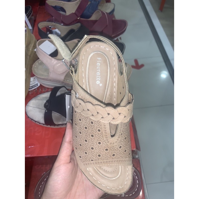 wedges fleurette sandal wanita casual