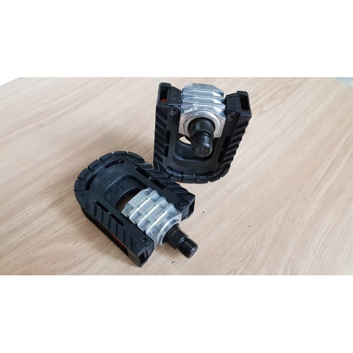 TERMURAAH PEDAL SEPEDA LIPAT METAL HUB TW .