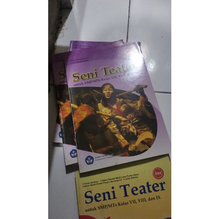 

Buku Seni teater untuk SMP