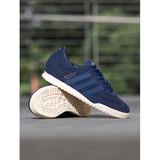 triple black ultra boost womens