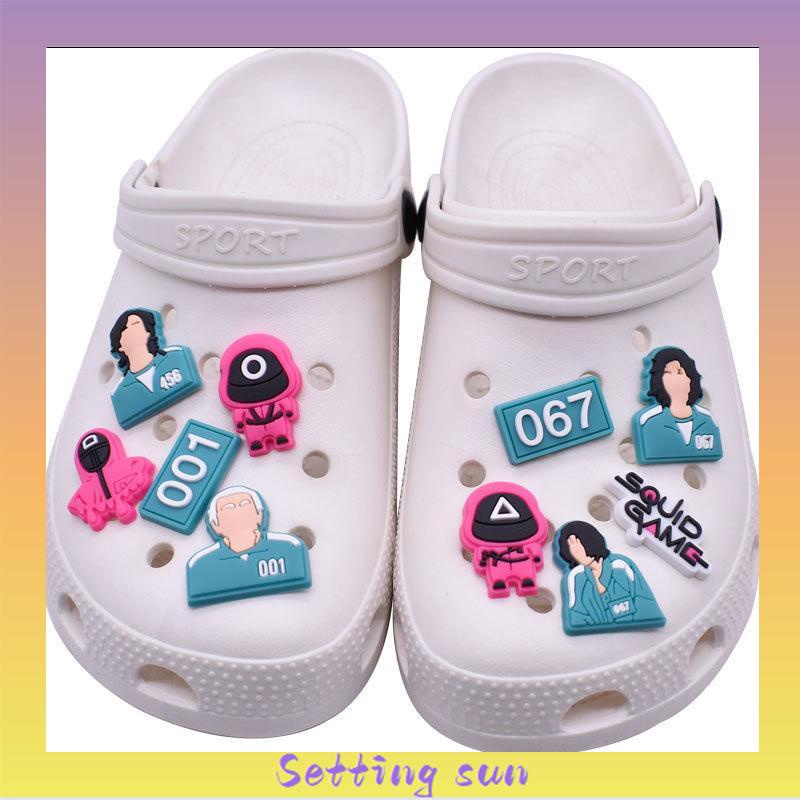 Squid Game Crocs Jibbitz Pesona Sepatu untuk Crocs Aksesoris Shoe Gesper Crocs Pin  sandal Lubang Sepatu decorate accessories TN