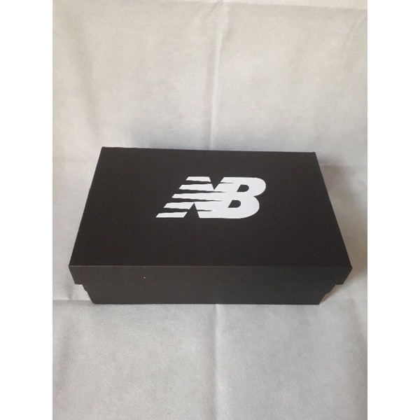 

dus innerbox NB/innerbox new balance ukuran dewasa/box pnyimpanan spatu.