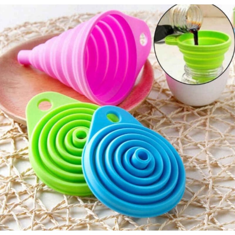 Corong Silikon Lipat Untuk Air Minyak Portable Silicone Folding Corong Minyak Silikon / Corong Air Silikon Fleksibel Lipat