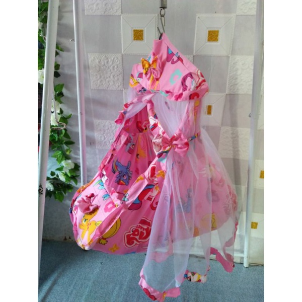 ayunan bayi set karakter