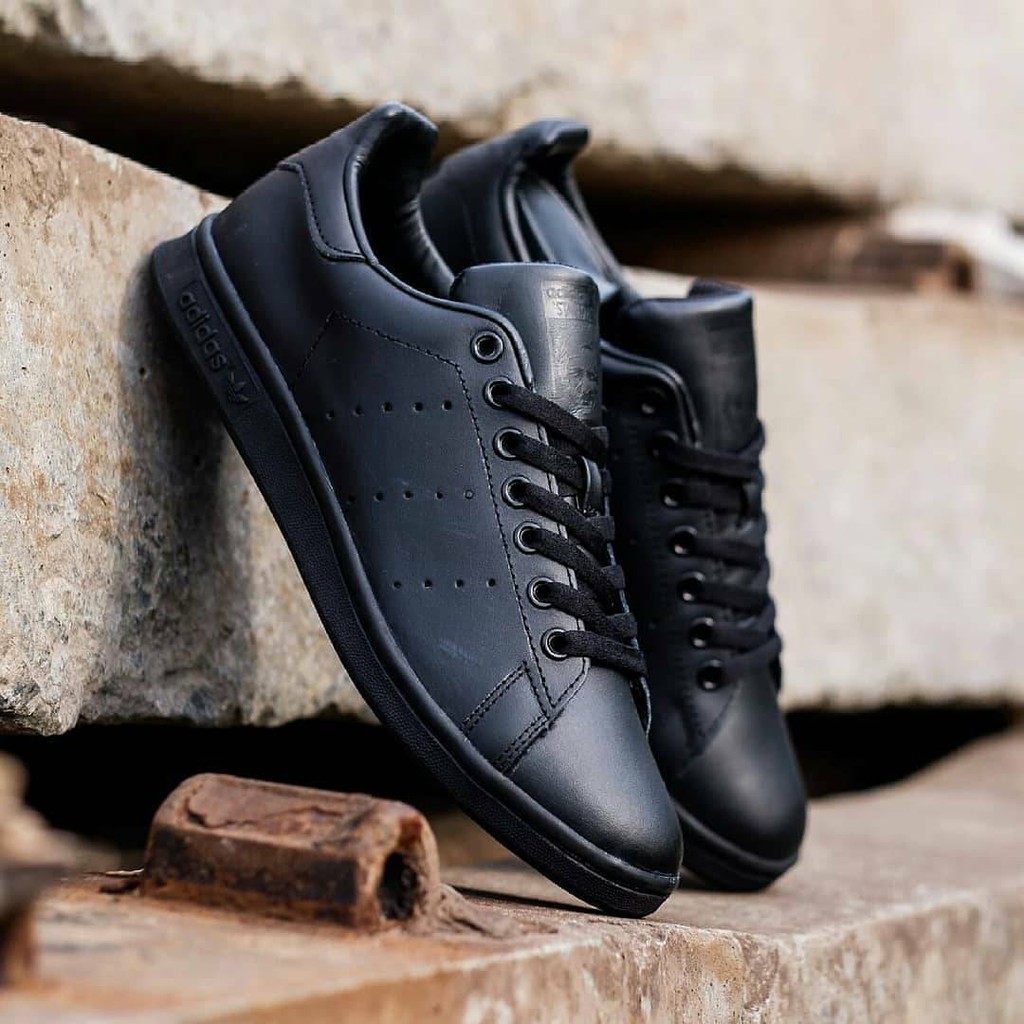 Sepatu Adidas Stansmith Triple Black Original Casual Sneakers Pria