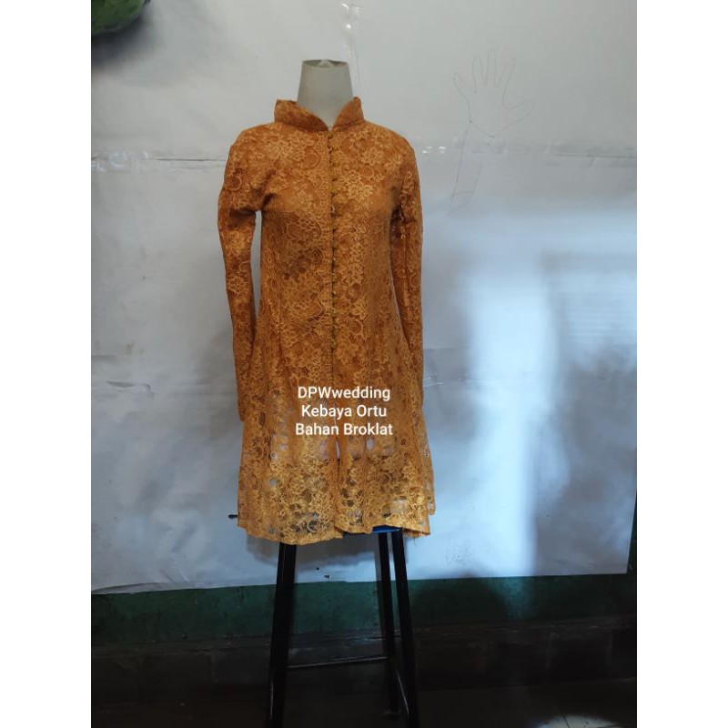 Kebaya Orang Tua