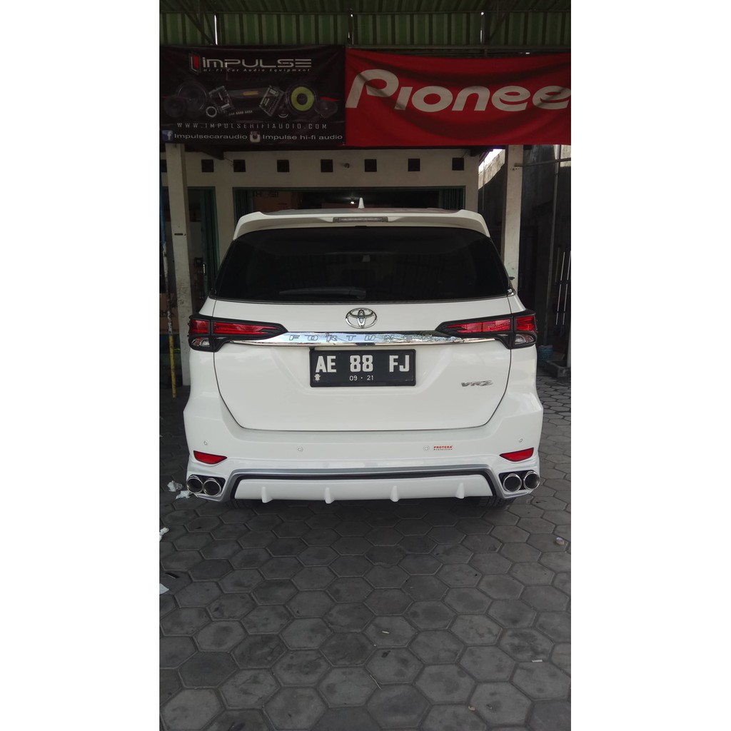 Garnish belakang All New Fortuner 2016 blacktivo