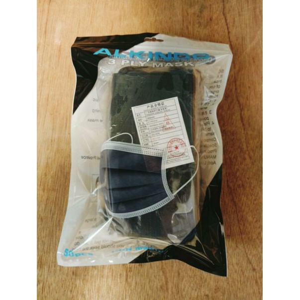 masker earloop hitam alkindo 3ply isi 50pc