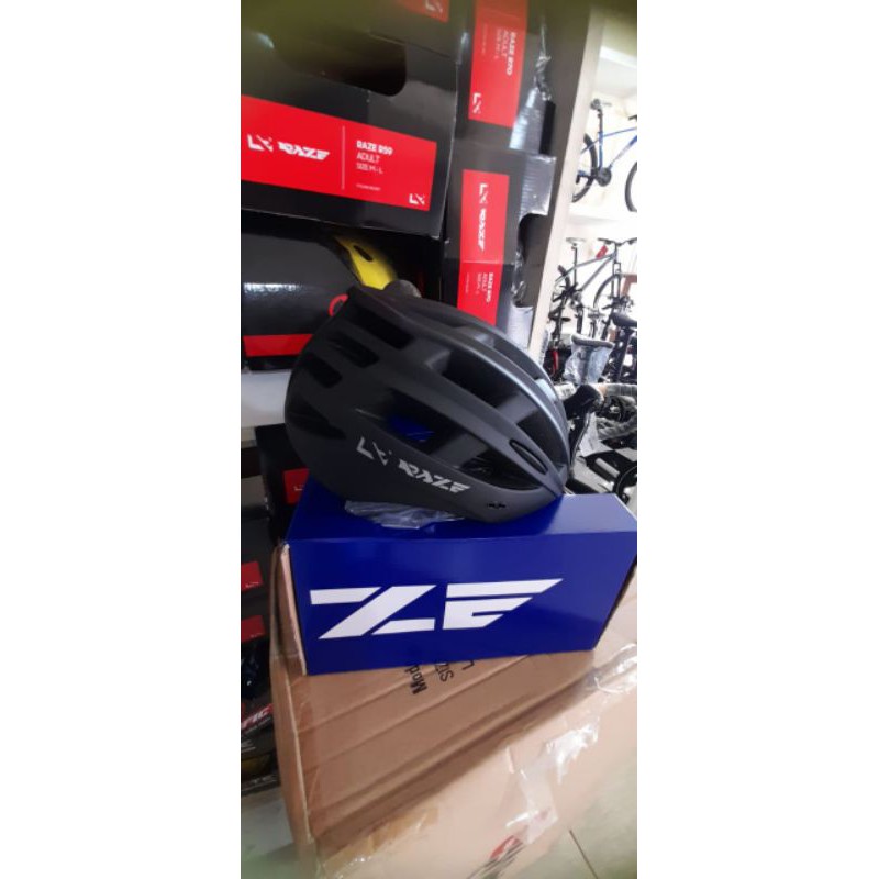 Helm Raze r9