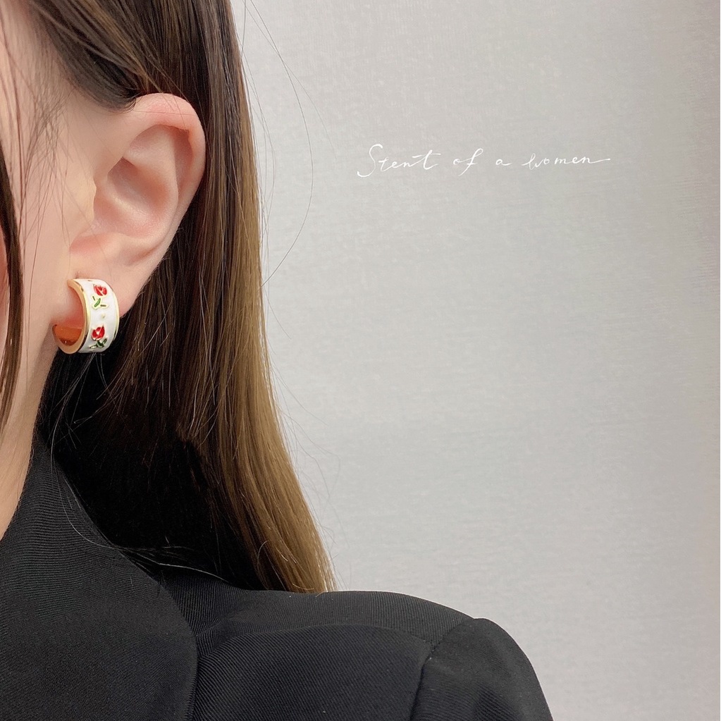 Anting Bentuk C Desain Tulip Gaya Retro