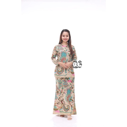 JAVA ART - BAJU KURUNG WANITA MELAYU TERBARU SETELAN BATIK WANITA MODERN 2021 BAJU KURUNG MALAYSIA 2021 SERAGAM GURU BAJU DINAS BAJU BATIK WANITA PANJANG BAJU KONDANGAN NGAJAR MUSLIM WANITA SERAGAM ONE SET SIMPLE MOTIF BATIK BUNGA COUPLE JUMBO