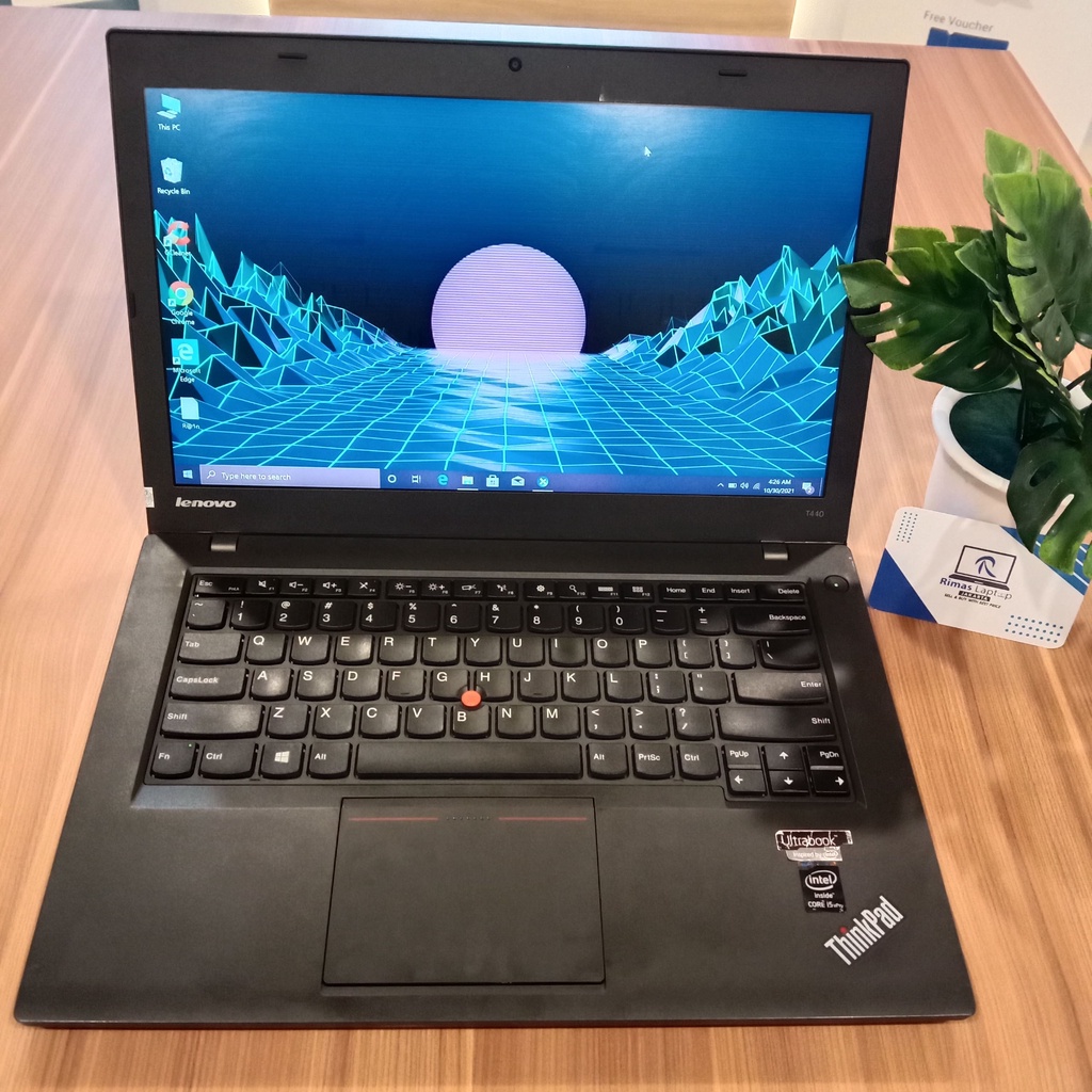 Lenovo Thinkpad i5 Ram 8 GB SSD 256 GB Second Bekas