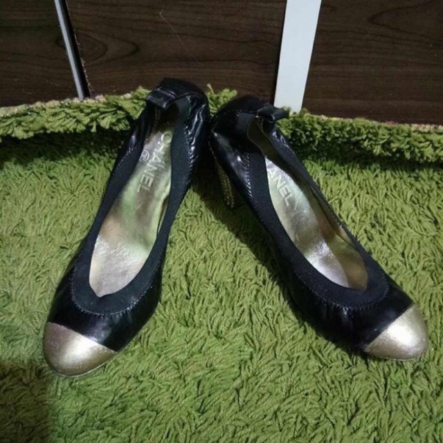 Chanel black gold stretch  ballet pump shoes