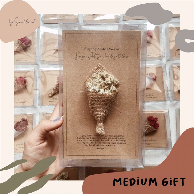 ”MEDIUM” GIFT UNTUK WISUDA / ULANG TAHUN | Shopee Indonesia