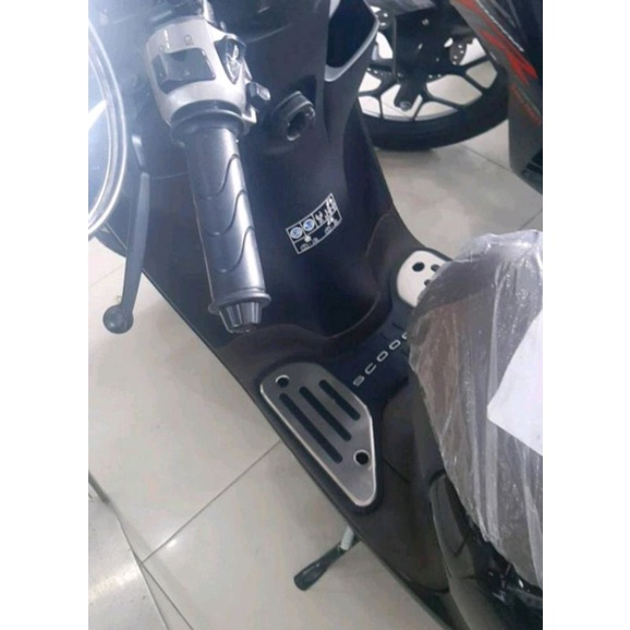 Bordes karpet pijakan kaki NEW SCOOPY 2021 - 2022 - 2023 original Honda AHM