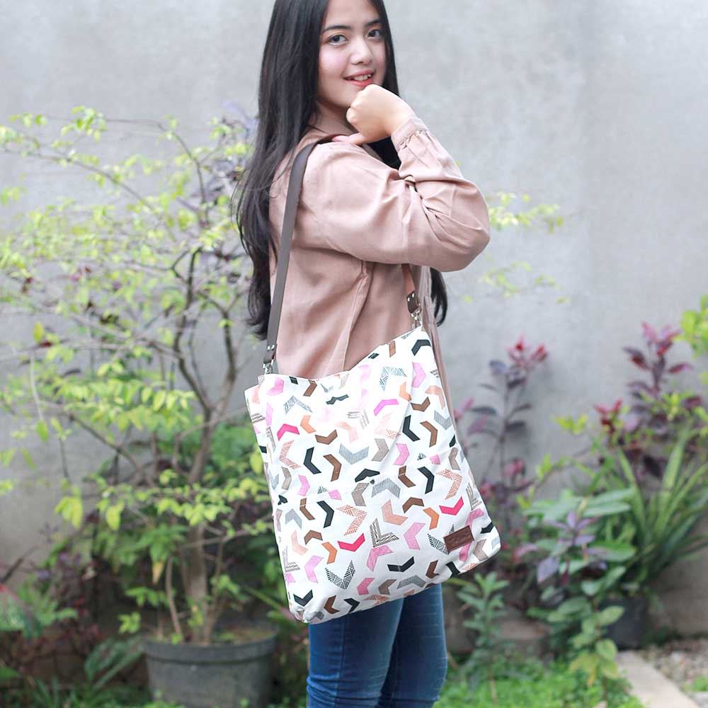 Tas Totebag Cewe Wanita Selempang Brand Totemi Motif Lokal Premium TTM 109