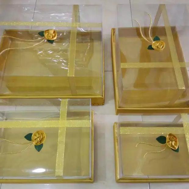 

Box / Kotak Hantaran Seserahan Garis Gold Sku 1185