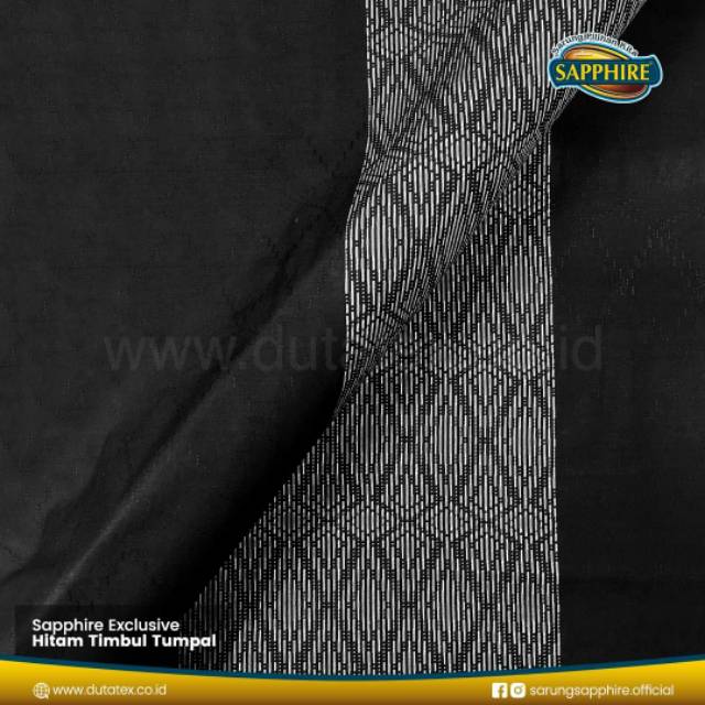 Sarung Sapphire Hitam Tumpal