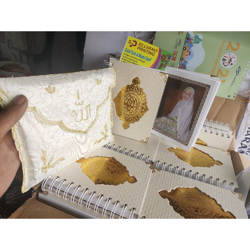 

Cetak Yasin Paket+Dompet Di Buat spiral 208 halaman