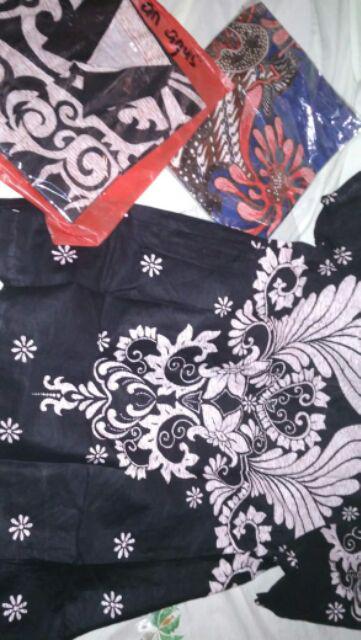 Baju Batik Hitam Manis Lengan Pendek