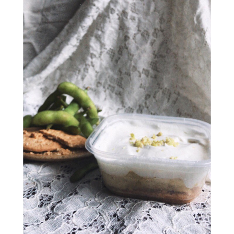 

Creamy Edamame Cake