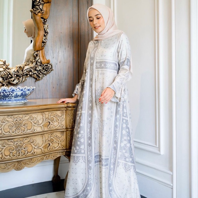 Agnia Dress in Peony size M ready soon wearing klamby