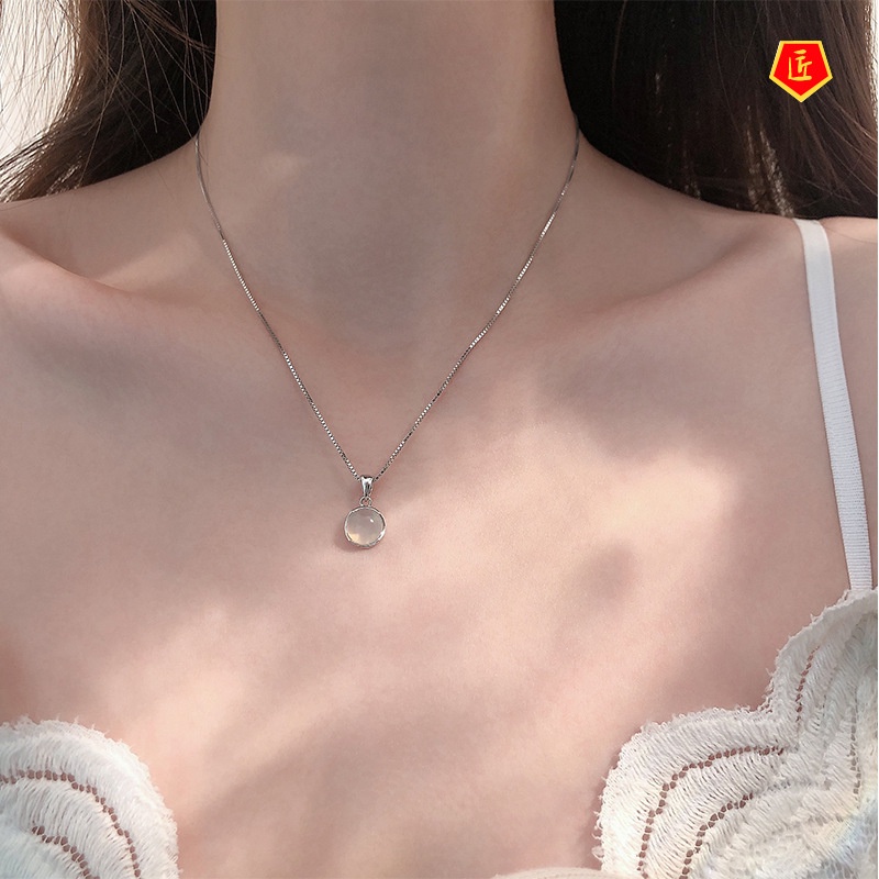 [Ready Stock]925 Silver Elegant Jade round Pendant Necklace Light Luxury Minority