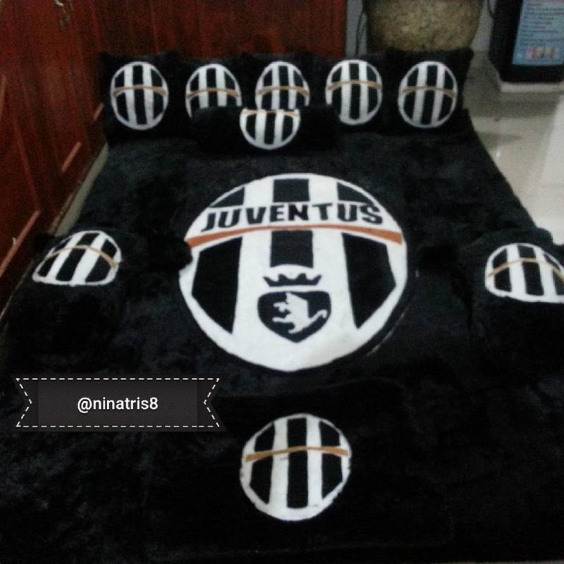 Karpet Karakter Bulu Rasfur Murah INOAC 5cm Uk 150x200 Motif Juventus