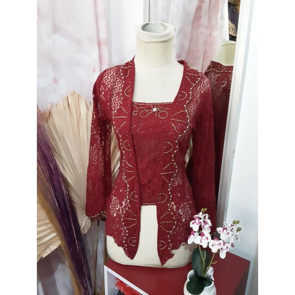 KEBAYA SEMI PAYET / KEBAYA BROKAT/KEBAYA SEMI ITALY/KEBAYA WANITA/KEBAYA PAYET/ KEBAYA BALI