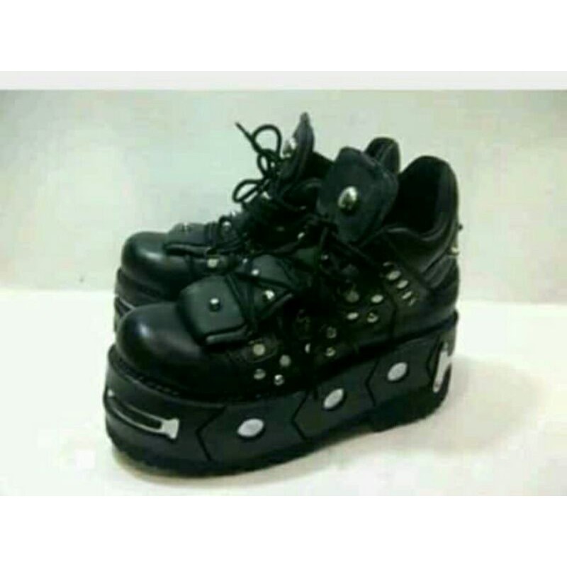 sepatu  boots rock aliando / sepatu newrock terlaris
