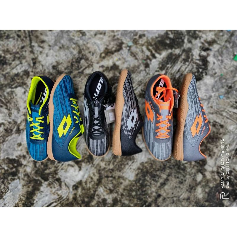 Harga diskon Sepatu futsal original LOTTO SOLISTA III size 39 40 41 42 43