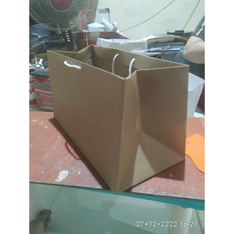 

paperbag coklat 34x24x20 box kue atau box nasi